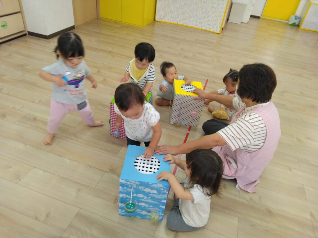 手作りおもちゃであそんだよ画像