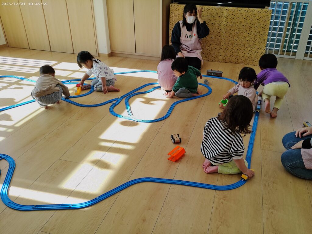 電車遊びをしました。画像
